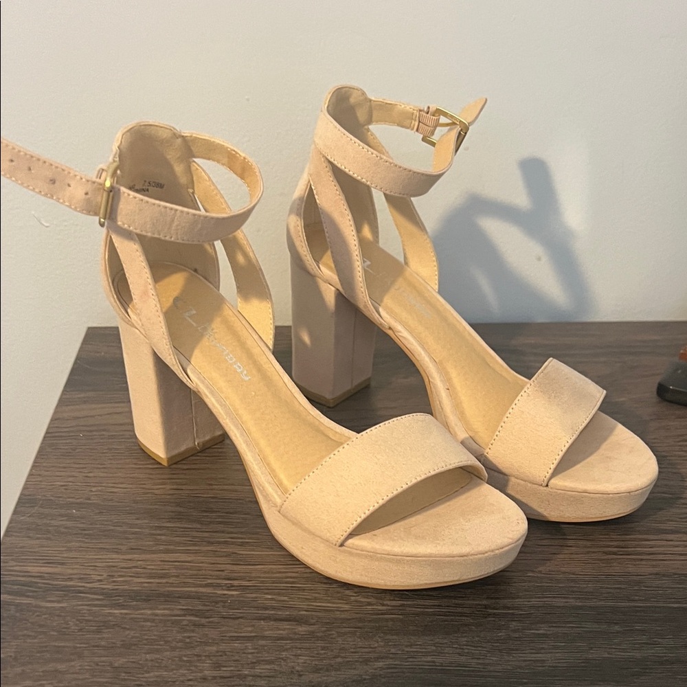 CL by Laundry Beige Block Heel Sandals